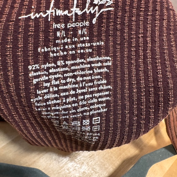 FREE PEOPLE TANK TOP M/L - Picture 4 of 9